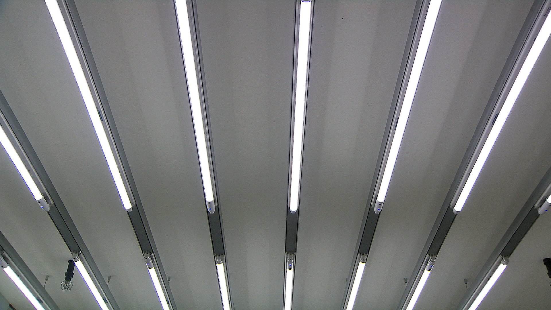 LED Röhren in Profi-Qualität für gewerbliche Modernisierung und Austausch bestehender Leuchtstoffröhren